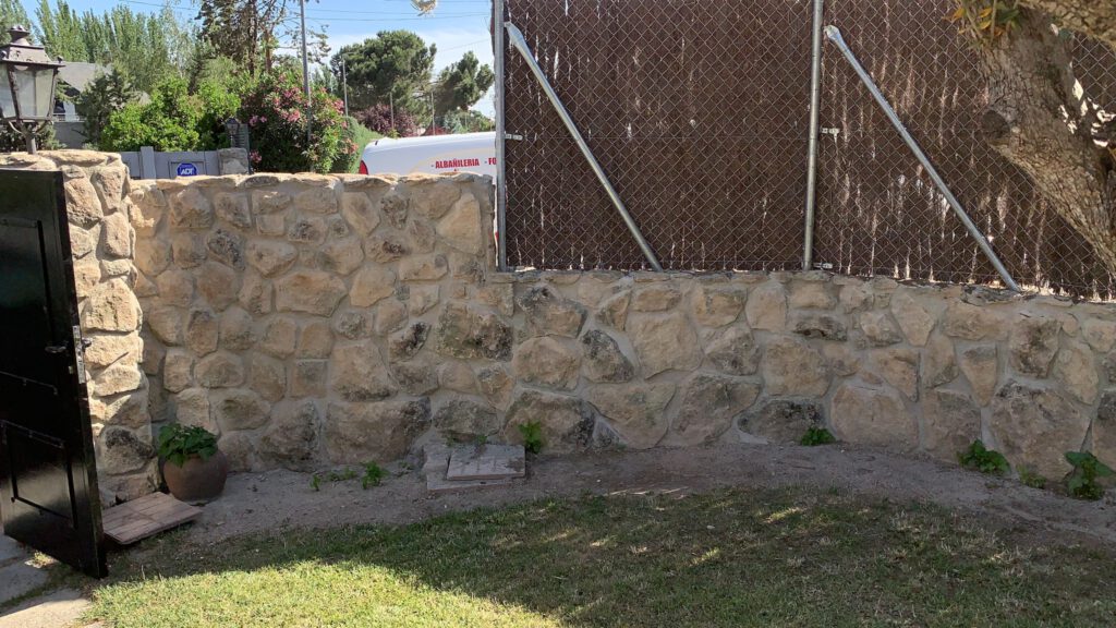 Muro de piedra en La Chopera (Las Rozas) - foto 16