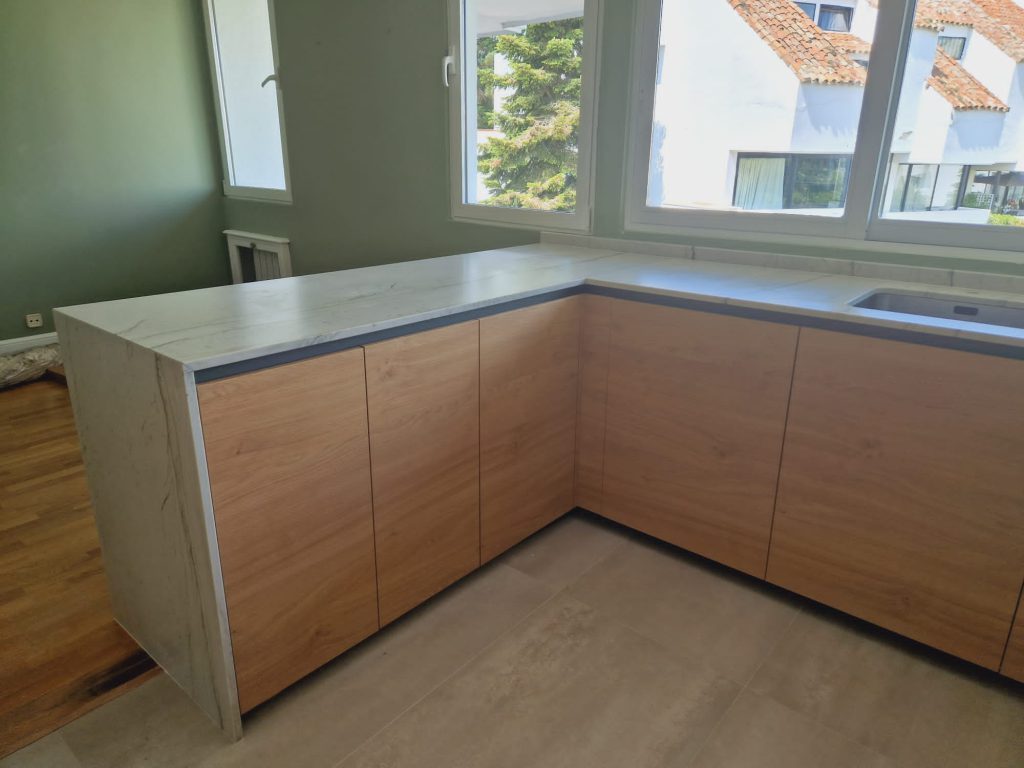 Reforma de cocina en piso - foto 1